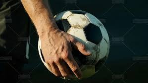 博弈论进阶：解析“演化博弈论”在多人麻将环境下的动态均衡模型。（多人麻将中的动态均衡模型：演化博弈论深度解读）