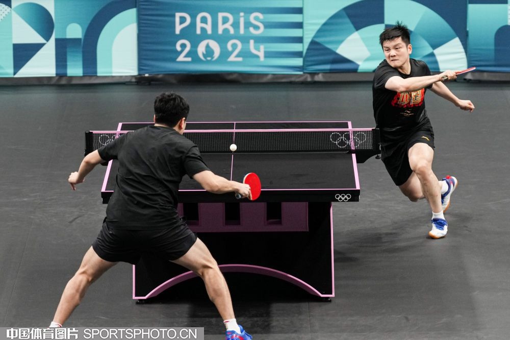 《节奏大师》今日回归登上微博热搜 网友：爷青回！