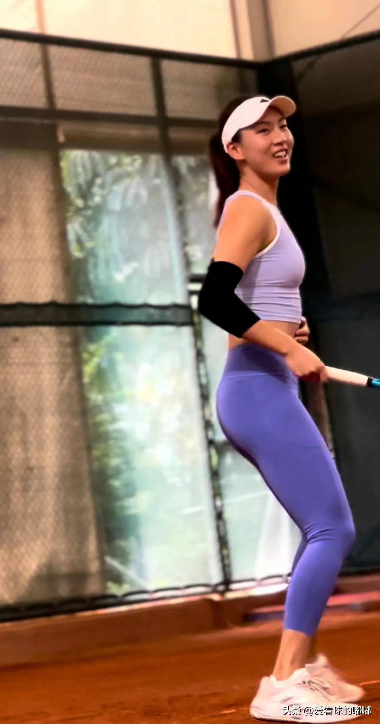 既能在泳池 既能在泳池