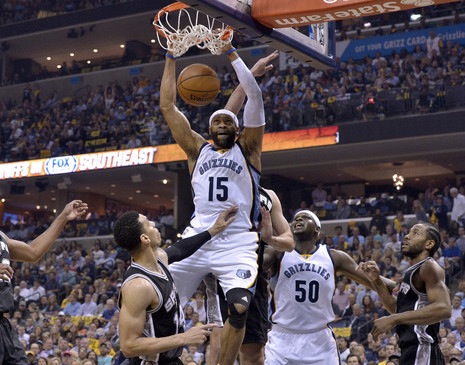 尽管表现不 尽管表现不