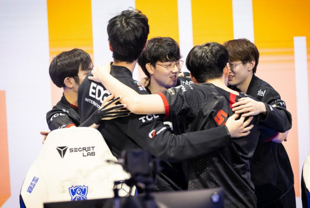 阵容和坚韧 阵容和坚韧